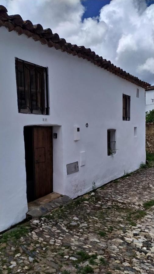 Monteperdido Villa Linares de la Sierra Exteriör bild